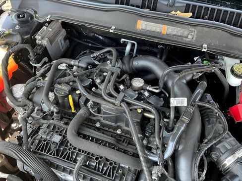 Used 2018 Ford Fusion SE w/ Fusion SE Technology Package FWD image 33