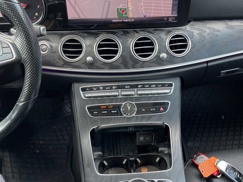 Used 2018 Mercedes-Benz E 300 4MATIC image 17