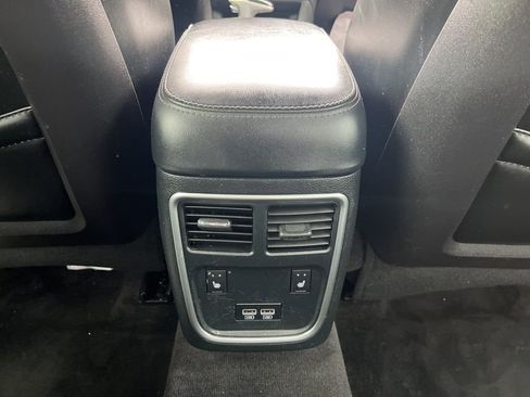 Used 2017 Dodge Charger R/T w/ Plus Group image 25