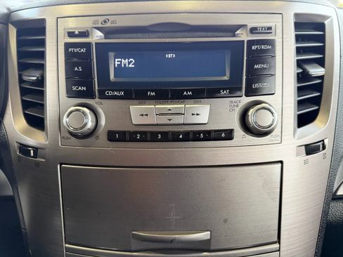 Used 2013 Subaru Outback 2.5i Premium image 16