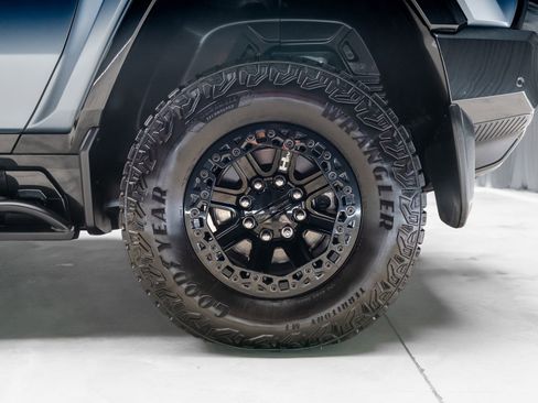 Used 2024 GMC Hummer EV 3X w/ Omega Edition AWD/4WD image 37