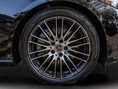 Used 2025 Mercedes-Benz C 300 4MATIC Sedan image 26