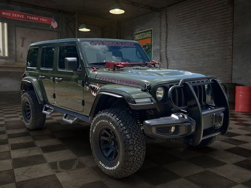 Used 2021 Jeep Wrangler Unlimited Rubicon AWD/4WD image 2