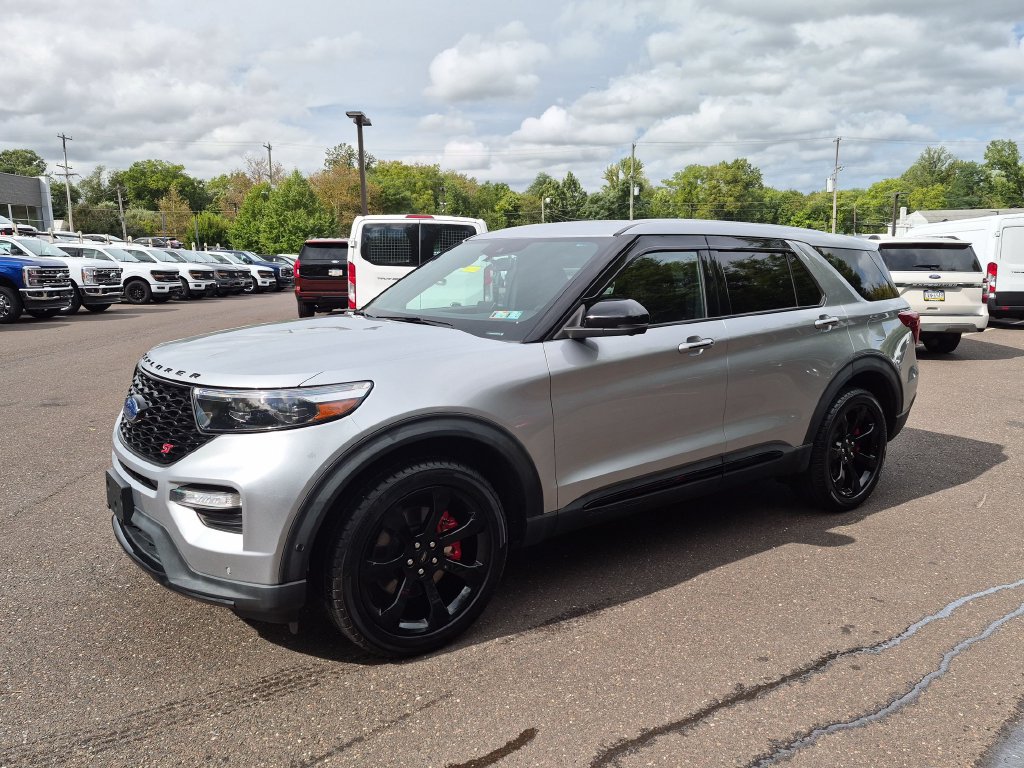 Certified 2022 Ford Explorer ST w/ Equipment Group 401A AWD/4WD image 2