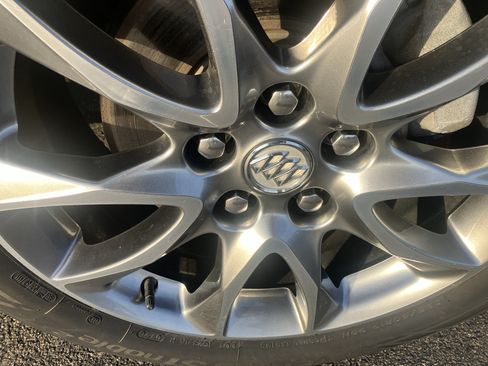 Used 2020 Buick Envision Essence w/ Experience Buick Package AWD/4WD image 8