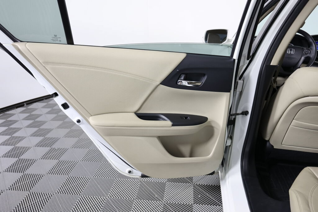 Used 2013 Honda Accord EX-L image 16