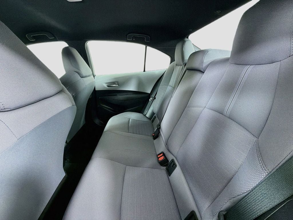 Used 2024 Toyota Corolla SE w/ SE Convenience Package FWD image 22