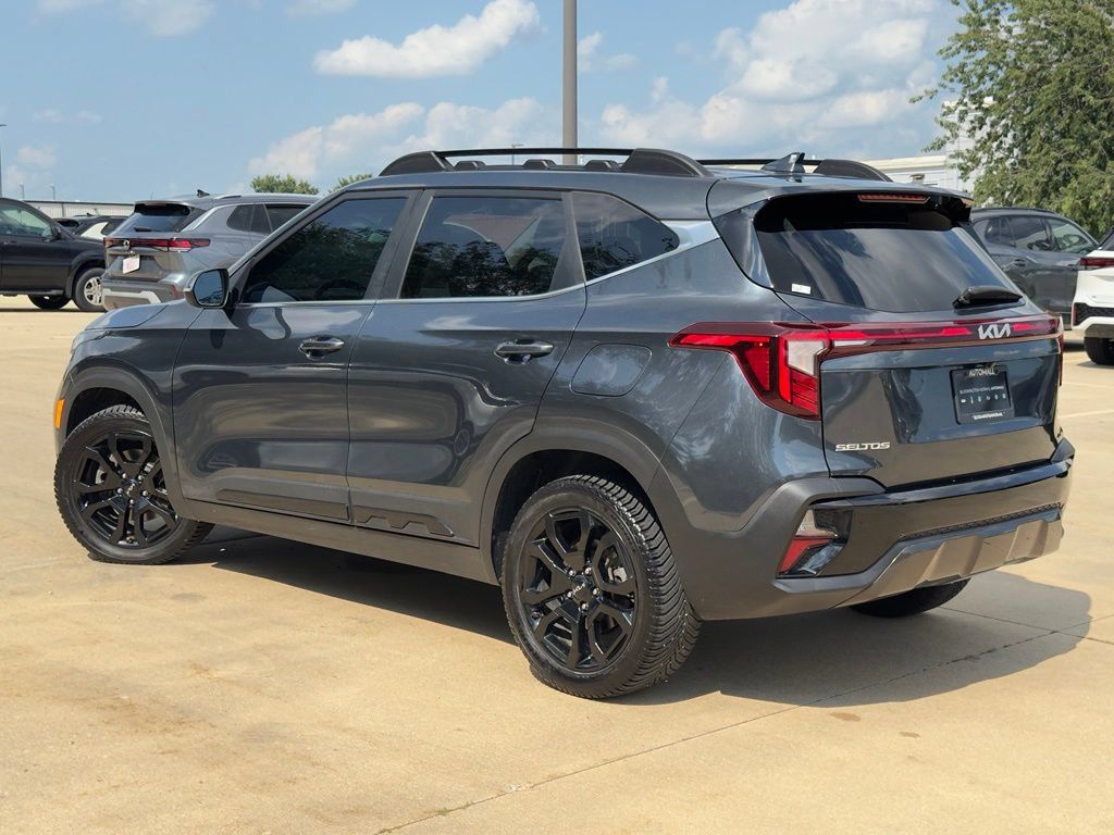 Used 2024 Kia Seltos X-Line AWD/4WD image 3