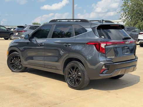 Used 2024 Kia Seltos X-Line AWD/4WD image 3