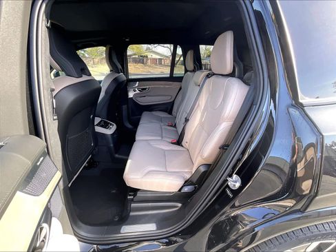 New 2026 Volvo XC90 T8 Ultra w/ Lounge Package image 12