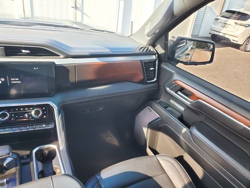 Used 2023 GMC Sierra 1500 Denali w/ Denali Reserve Package AWD/4WD image 15