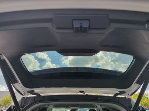 Used 2022 Ford Explorer Limited RWD image 11
