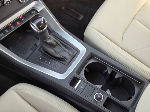 Certified 2025 Audi Q3 2.0T Premium w/ Convenience Package image 25