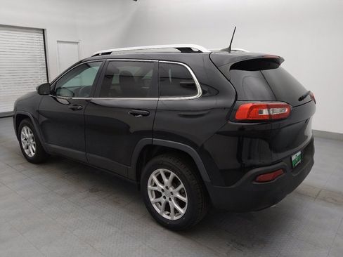 Used 2018 Jeep Cherokee Latitude image 3