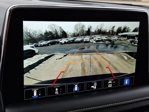 Used 2021 GMC Yukon SLT w/ SLT Premium Package image 22