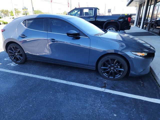 Used 2023 MAZDA MAZDA3 s FWD image 2