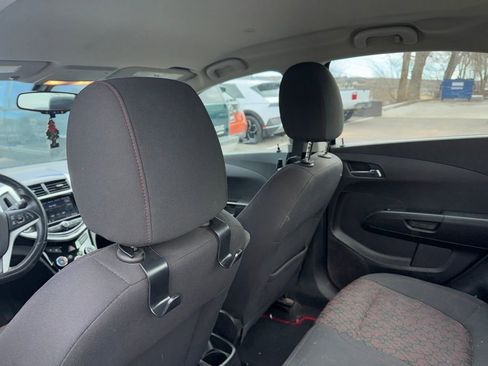 Used 2020 Chevrolet Sonic LT w/ Convenience Package image 24