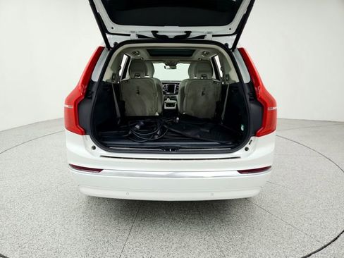 Certified 2024 Volvo XC90 T8 Ultimate w/ Protection Package Premier image 16