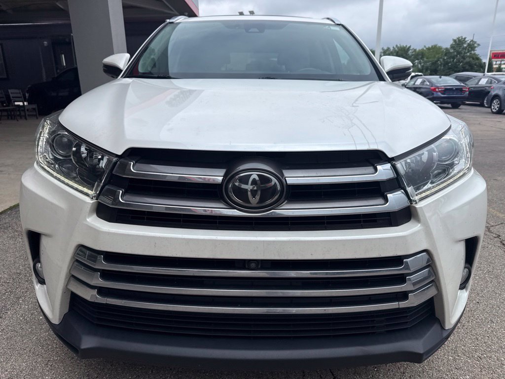 Used 2017 Toyota Highlander Limited Platinum AWD/4WD image 11