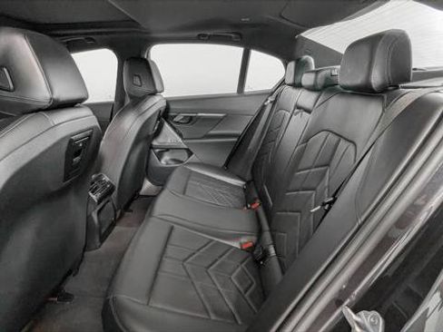 Used 2025 BMW 530i w/ Premium Package RWD image 17
