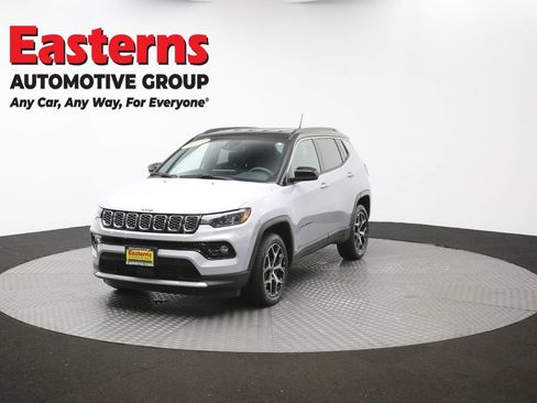 Used 2025 Jeep Compass Limited AWD/4WD image 54