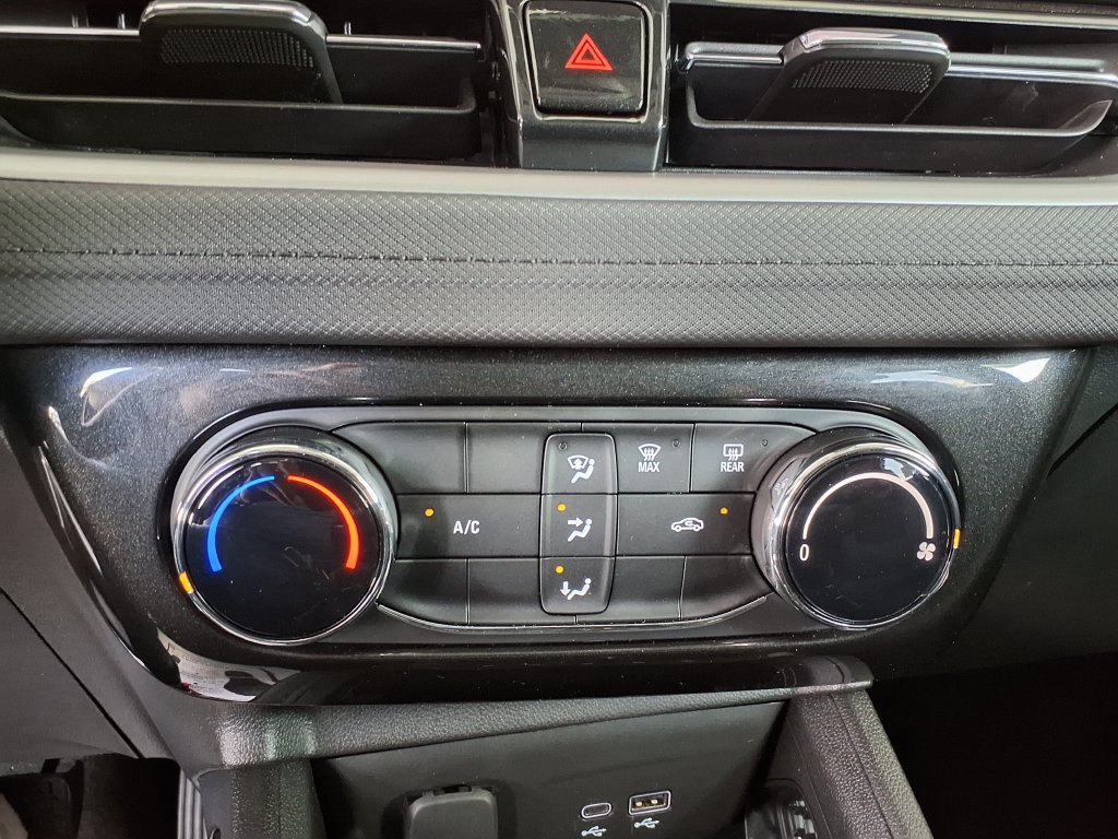 Used 2026 Chevrolet TrailBlazer LT FWD image 26