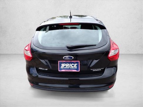 Used 2014 Ford Focus Titanium FWD image 3