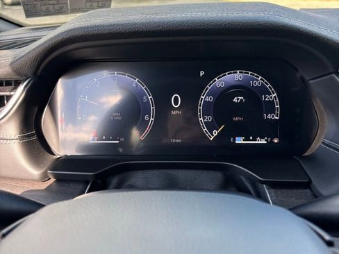 New 2025 Jeep Grand Cherokee Limited w/ Black Appearance Package image 14