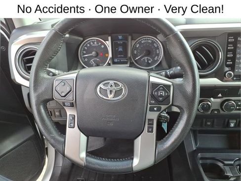 Used 2021 Toyota Tacoma SR5 AWD/4WD image 16