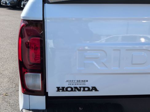 New 2026 Honda Ridgeline Black Edition image 11