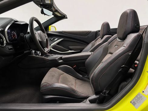 Used 2020 Chevrolet Camaro ZL1 RWD image 12