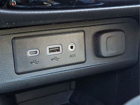 Used 2023 Buick Encore GX Essence w/ Experience Buick Package image 23