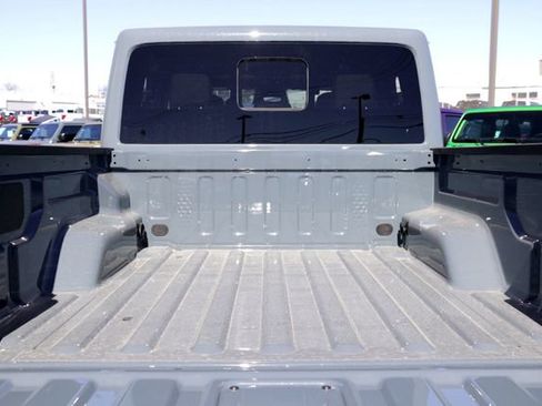 New 2026 Jeep Gladiator Sport AWD/4WD image 21