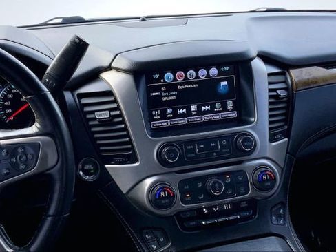 Used 2017 GMC Yukon Denali image 20