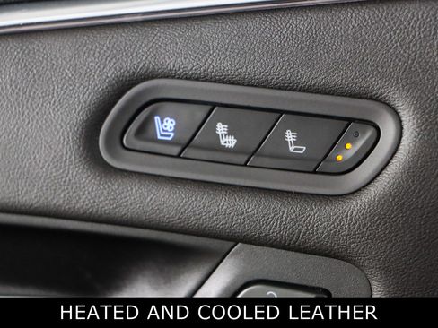 Used 2023 Cadillac Escalade Premium Luxury w/ LPO, Floor Liner Package AWD/4WD image 25