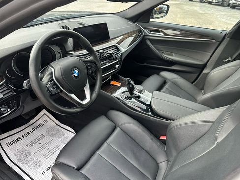 Used 2019 BMW 530e w/ Convenience Package RWD image 11