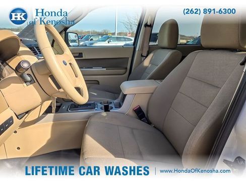 Used 2009 Ford Escape XLT AWD/4WD image 8