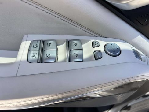 Used 2024 BMW X7 M60i w/ Executive Package AWD/4WD image 18
