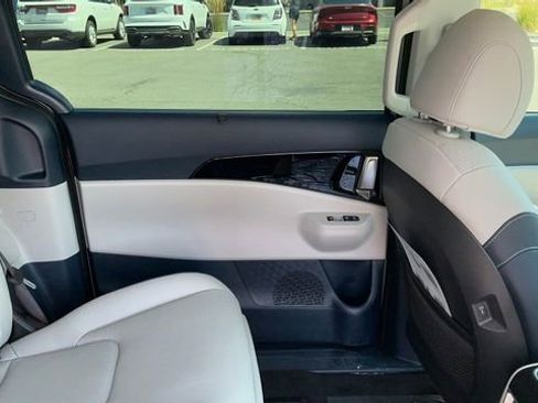 New 2026 Kia Carnival SX Prestige image 12