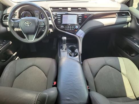 Used 2020 Toyota Camry LE FWD image 12