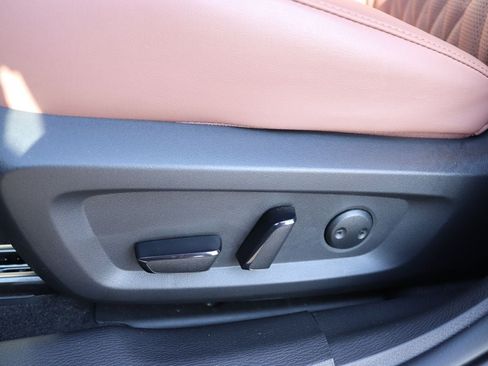 Used 2025 Mitsubishi Outlander SEL FWD image 12