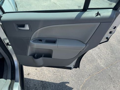 Used 2005 Ford Freestyle SE image 31