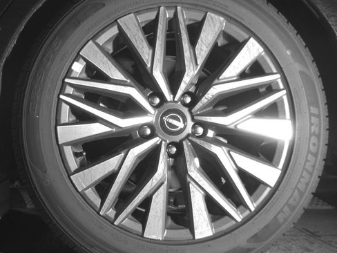 Used 2025 Nissan Altima 2.5 SV FWD image 17