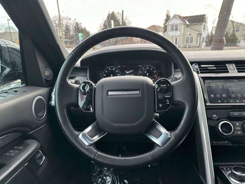 Used 2020 Land Rover Discovery HSE Luxury image 14
