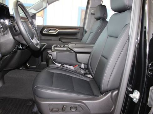 Used 2025 Chevrolet Silverado 1500 LT AWD/4WD image 22