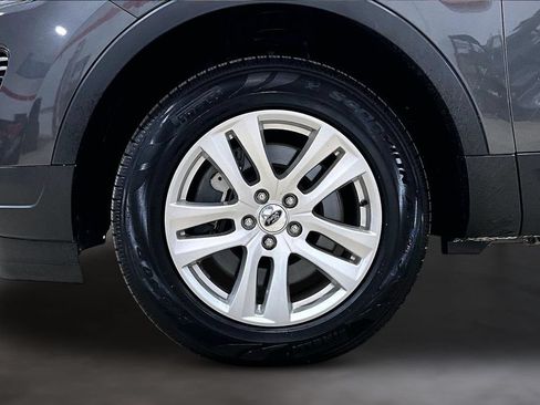Used 2019 Ford Explorer XLT w/ Class II Trailer Tow Package AWD/4WD image 10