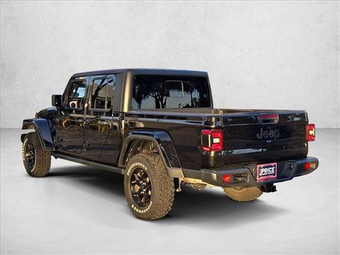 Used 2024 Jeep Gladiator Sport AWD/4WD image 7
