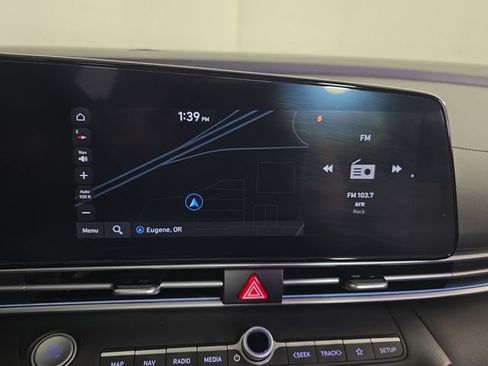Used 2024 Hyundai Elantra SEL FWD image 16