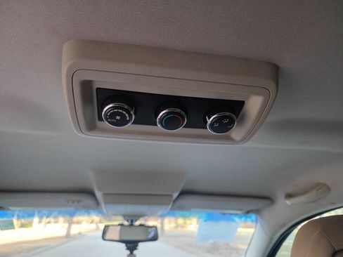 Used 2013 Dodge Journey SXT w/ Flexible Seating Group image 16