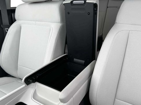 New 2026 Hyundai Santa Fe SE image 18